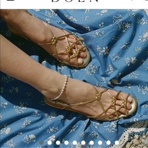 Doen Corsica gold sandal NWT 8 38 sold out‎